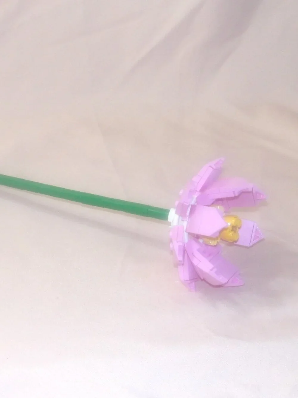 LEGO Botanical Flowers - 1 pcs Lotus Pink - Individual Sale 40647 + Free Gift - Picture 3 of 5